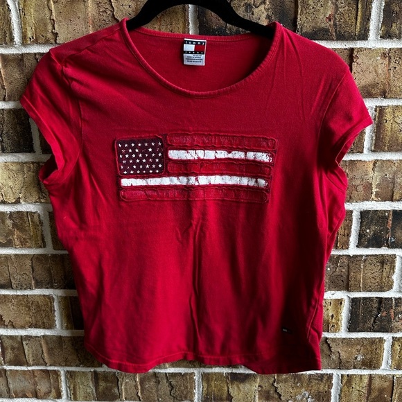Tommy Hilfiger Red Short Sleeve Tee - Picture 4 of 8